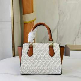 Picture of Michael Kors Wallets _SKUfw242017971fw
